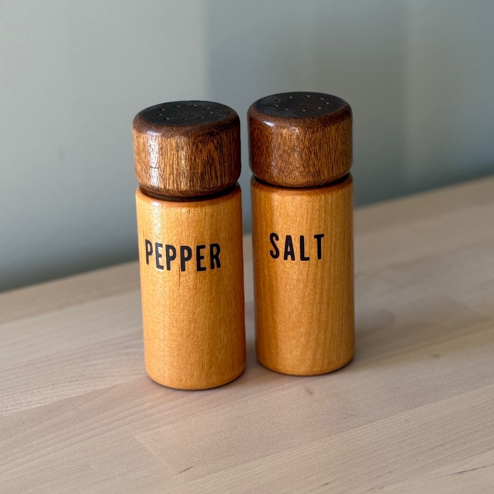 Vintage Wooden Salt and Pepper Shakers - Natural Brown
